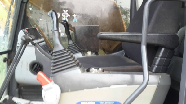 ขายแล้ว 1,600,000 pc200-8  รถปี2553  สวยพร้อมใช้แอร์ฉ่ำ รถ3ปีกว่าๆ  เล่มทะเบียน