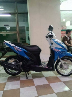 Honda Click 125 i สีน้ำเงิน ขาว รุ่นใหม่ล่าสุด รถอย่างสวย สภาพดีมาก Honda Click 125 i สีน้ำเงิน ขาว รุ่นใหม่ล่าสุด รถอย่างสวย สภาพดีมาก