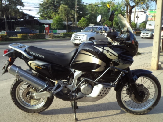 ขาย  Africa Twin 750cc พร้อมทะเบียน