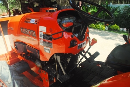 ขายรถไถ Kubota L 4708 (4WD) พร้อมดันหน้าและผานพรวนตราช้าง เครื่องแน่นๆ ขายรถไถ Kubota L 4708 (4WD) พร้อมดันหน้าและผานพรวนตราช้าง เครื่องแน่นๆ