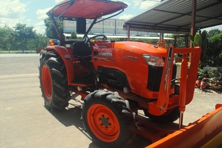 ขายรถไถ Kubota L 4708 (4WD) พร้อมดันหน้าและผานพรวนตราช้าง เครื่องแน่นๆ ขายรถไถ Kubota L 4708 (4WD) พร้อมดันหน้าและผานพรวนตราช้าง เครื่องแน่นๆ