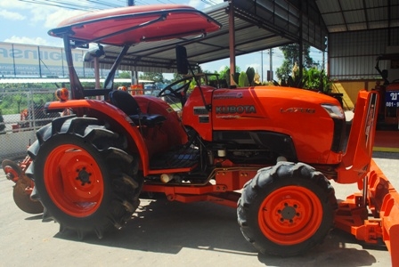 ขายรถไถ Kubota L 4708 (4WD) พร้อมดันหน้าและผานพรวนตราช้าง เครื่องแน่นๆ ขายรถไถ Kubota L 4708 (4WD) พร้อมดันหน้าและผานพรวนตราช้าง เครื่องแน่นๆ