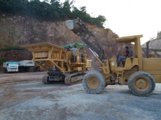 ขายรถโม่เคลื่อนที่ KOMATSU BR350JG Inv.บางกอก ปากโม่ 60" x 32" รถพร้อมใช้งาน