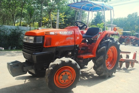 ขายรถไถ Kubota L 2808 (4WD) พร้อมผานพรวน รถพร้อมใช้งานครับ