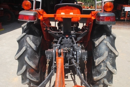 ขายรถไถ Kubota L 2808 (4WD) พร้อมผานพรวน รถพร้อมใช้งานครับ ขายรถไถ Kubota L 2808 (4WD) พร้อมผานพรวน รถพร้อมใช้งานครับ