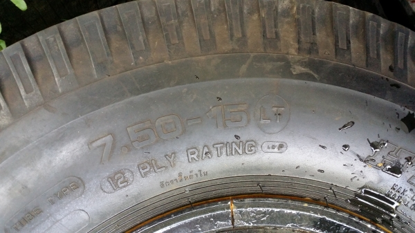 ขายยางสยาม750x15x12PRพร้อมยางในยางรอง