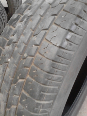 205/65R16 BRIDGE STONE B390  มีชุด 4 เส้น ปี2011  TEL.081-427-3941