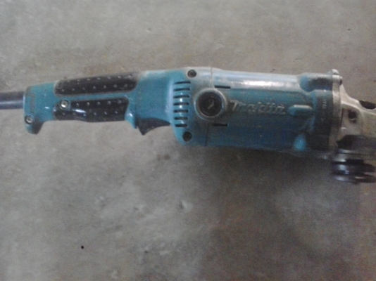 เครื่องเจียรไฟฟ้า5นิ้ว Makita GA5010 ราคา1299ครับ เข้ามาคุยต่อรองราคาได้นะครับ เครื่องเจียรไฟฟ้า5นิ้ว Makita GA5010 ราคา1299ครับ เข้ามาคุยต่อรองราคาได้นะครับ