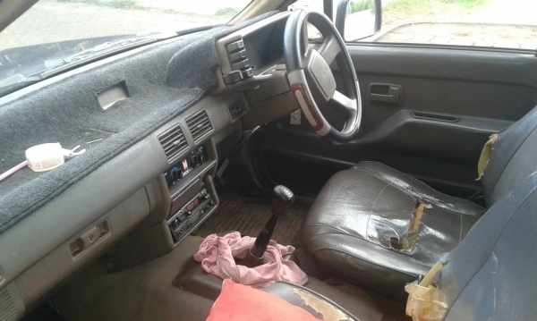 ISUZU TFR 2.5 CAB แอร์เย็น แม็กไลเนอร์ ภาษีเต็ม ISUZU TFR 2.5 CAB แอร์เย็น แม็กไลเนอร์ ภาษีเต็ม