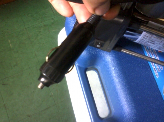 ปั้มลม สำหรับใช้ในรถยนต์ ระบบสองลูกสูบ ปั้มลม สำหรับใช้ในรถยนต์ ระบบสองลูกสูบ