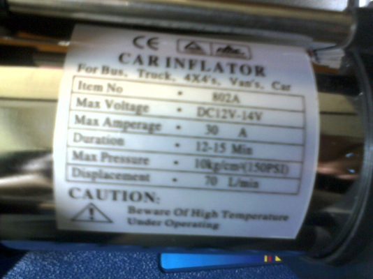 ปั้มลม สำหรับใช้ในรถยนต์ ระบบสองลูกสูบ ปั้มลม สำหรับใช้ในรถยนต์ ระบบสองลูกสูบ