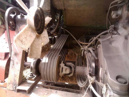 ขายรถเกี่ยวข้าว ไทยเส็งยนต์ เครื่อง210 ตัวเดิน12สวิง สภาพพร้อมทำงาน เครื่องดี อุ้มปรับละดับ ท้ายพ.เจริญ ดูรถทำงานได้เลย