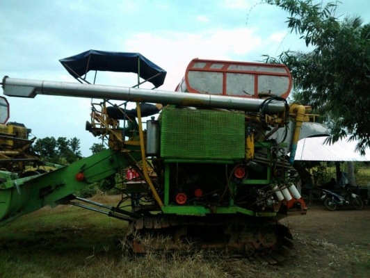 ขายรถเกี่ยวข้าว ไทยเส็งยนต์ เครื่อง210 ตัวเดิน12สวิง สภาพพร้อมทำงาน เครื่องดี อุ้มปรับละดับ ท้ายพ.เจริญ ดูรถทำงานได้เลย