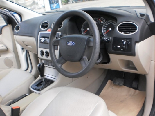 FORD FOCUS1.8 ปี06 สีขาวเดิม รถมือเดียว FORD FOCUS1.8 ปี06 สีขาวเดิม รถมือเดียว