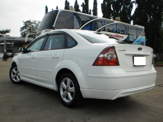 FORD FOCUS1.8 ปี06 สีขาวเดิม รถมือเดียว FORD FOCUS1.8 ปี06 สีขาวเดิม รถมือเดียว