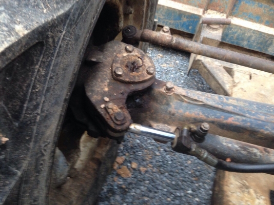 ขายรถไถ2เพลา FORD NEWHOLLAND 6640 เครื่อง 90 แรงม้า สภาพสวย สนใจโทร 081-970-1072