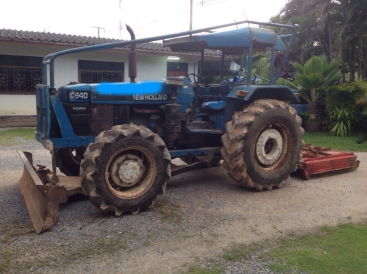 ขายรถไถ2เพลา FORD NEWHOLLAND 6640 เครื่อง 90 แรงม้า สภาพสวย สนใจโทร 081-970-1072