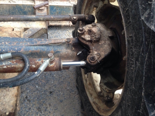 ขายรถไถ2เพลา FORD NEWHOLLAND 6640 เครื่อง 90 แรงม้า สภาพสวย สนใจโทร 081-970-1072