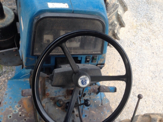 ขายรถไถ2เพลา FORD NEWHOLLAND 6640 เครื่อง 90 แรงม้า สภาพสวย สนใจโทร 081-970-1072