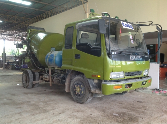 ขายผ่อน รถโม่ปูน ทะเบียนพร้อมโอน 195 แรงม้า  โม่ 2.5 คิว