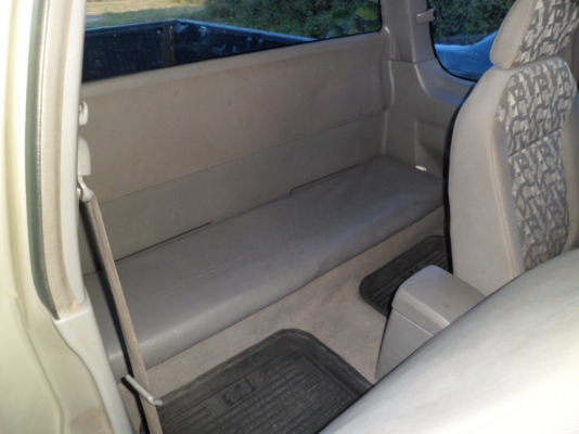 อีซูซู ดีแม็กซ์ รุ่น SX สีบรอซ์ทอง ปี 2006 เครื่อง 2500 CC ดีเซล