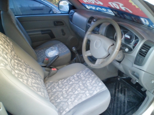 อีซูซู ดีแม็กซ์ รุ่น SX สีบรอซ์ทอง ปี 2006 เครื่อง 2500 CC ดีเซล