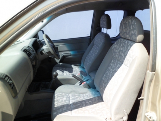 อีซูซู ดีแม็กซ์ รุ่น SX สีบรอซ์ทอง ปี 2006 เครื่อง 2500 CC ดีเซล