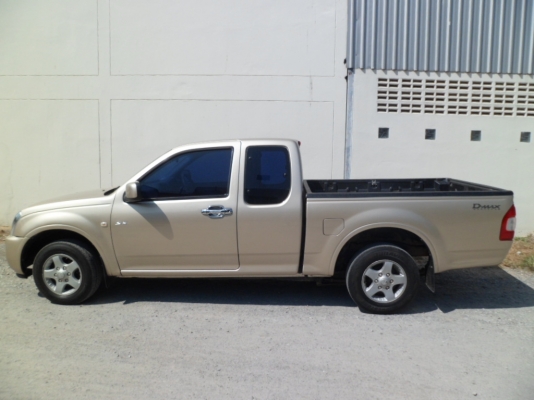 อีซูซู ดีแม็กซ์ รุ่น SX สีบรอซ์ทอง ปี 2006 เครื่อง 2500 CC ดีเซล