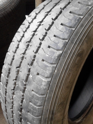 215R15C MICHELIN XCD  มี 1 เส้น  ปี2012 TEL.081-427-3941