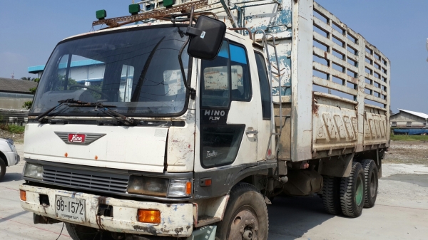 ขาย10ล้อฮีโน่ สิงไฮเทค FL3H ดั๊ม1 เพลา เบรคจิฟฟี่ พวงมาลัยพาวเวอร์ เครื่องHO7D 195แรงม้า หน้าตาอยู่ระหว่างการจัดรูปทรงให้สวยงาม