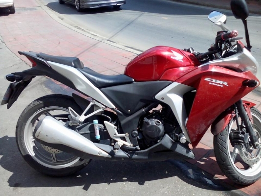 ขาย HONDA CBR 250 i ปี 54  (สวยจริงๆ) สภาพดี เครื่องเดิมๆ ภาษีเต็ม,เล่มพร้อมโอน