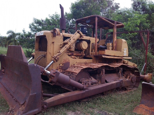 ขายรถแทรกเตอร์ตีนตะขาบCAT D7F มือสองสถาพดีราคาถูก
