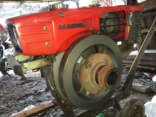 ญาติฝากขาย มีรถไถ่นาพร้อมพ่วง  และ เครื่องตามรูป