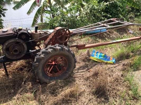 ญาติฝากขาย มีรถไถ่นาพร้อมพ่วง  และ เครื่องตามรูป