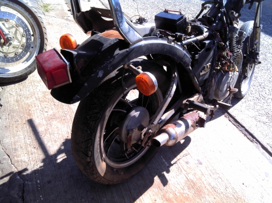 ขายซาก YAMAHA SX 250 สภาพตามรูปมีหน้าเล่มครับ 9500 ขายซาก YAMAHA SX 250 สภาพตามรูปมีหน้าเล่มครับ 9500