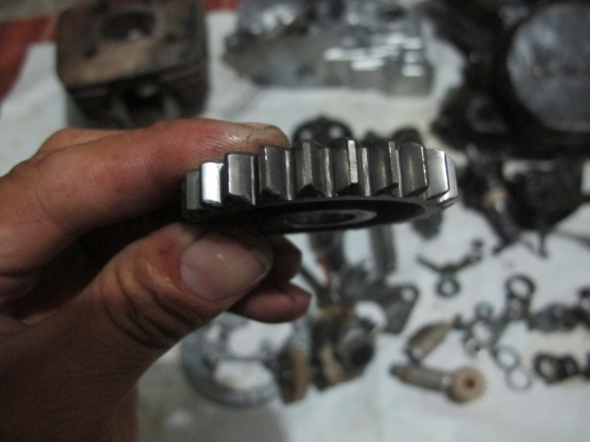 ขายเครื่อง DT 125 เครื่องกดลง  ราคา 2000 พร้อมส่งด่วน!!!