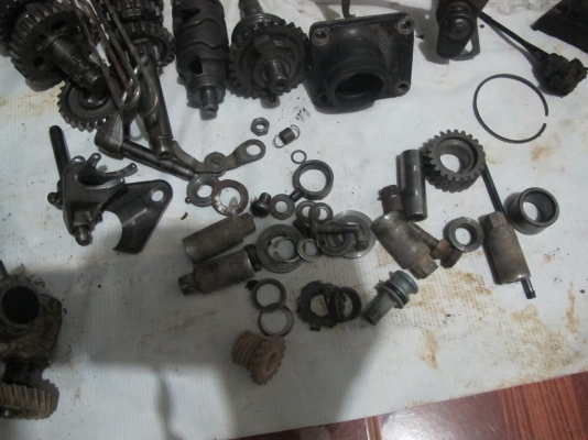 ขายเครื่อง DT 125 เครื่องกดลง  ราคา 2000 พร้อมส่งด่วน!!!