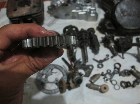 ขายเครื่อง DT 125 เครื่องกดลง  ราคา 2000 พร้อมส่งด่วน!!!