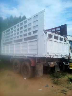 ขายดั้มคัชซีหน้ายาว หัวF17 เครื่องISUZU 165แรง ช่วงล่างFUSO  สภาพพร้อมใช้ มีเล่มทะเบียน สนใจโทร090-8588220คุณนะ ID:narong498 หรือwww.truck.in.th/498 FB:ณรงค์ ซื้อขายรถมือสอง