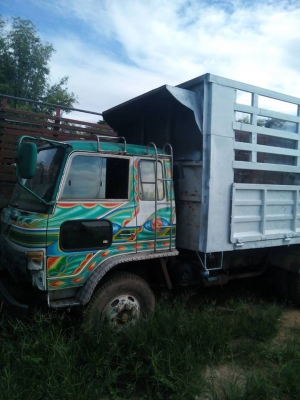 ขายดั้มคัชซีหน้ายาว หัวF17 เครื่องISUZU 165แรง ช่วงล่างFUSO  สภาพพร้อมใช้ มีเล่มทะเบียน สนใจโทร090-8588220คุณนะ ID:narong498 หรือwww.truck.in.th/498 FB:ณรงค์ ซื้อขายรถมือสอง