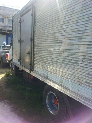 ขาย6ล้อHINOFB2WGLA เครื่องWO4D 120 แรงตู้แห้งยาว5เมตรพร้อมใช้