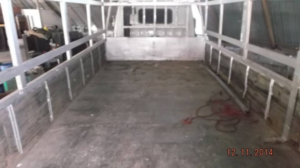 ขายกระบะคาร์โก้พร้อมโครงข้าง หกล้อ HINO FB  5.50 เมตร