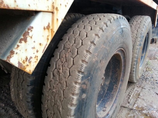 รถฮีโน่ 10 ล้อดั้ม 320 แรงม้า. ปี 49  สนใจติดต่อ 081 - 6079515