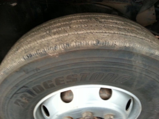 รถฮีโน่ 10 ล้อดั้ม 320 แรงม้า. ปี 49  สนใจติดต่อ 081 - 6079515