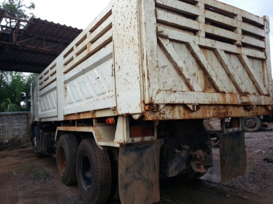 รถฮีโน่ 10 ล้อดั้ม 320 แรงม้า. ปี 49  สนใจติดต่อ 081 - 6079515