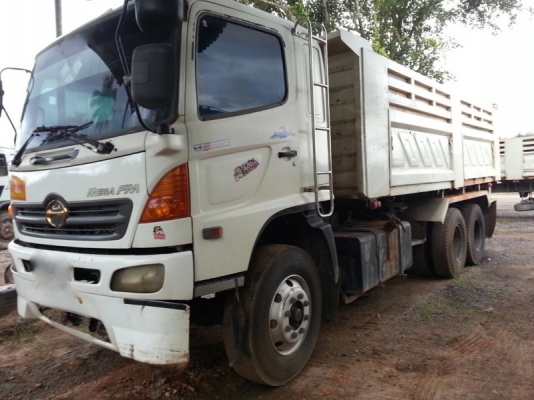 รถฮีโน่ 10 ล้อดั้ม 320 แรงม้า. ปี 49  สนใจติดต่อ 081 - 6079515