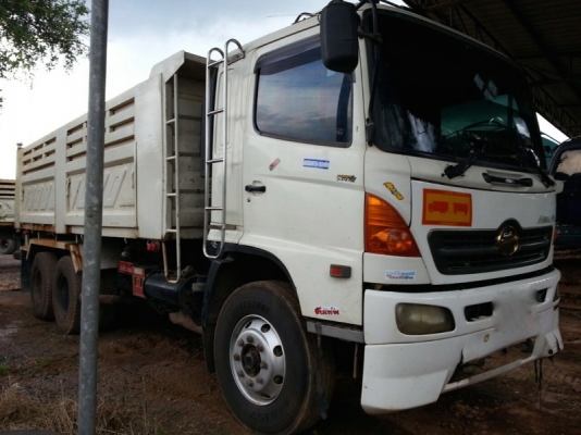 รถฮีโน่ 10 ล้อดั้ม 320 แรงม้า. ปี 49  สนใจติดต่อ 081 - 6079515