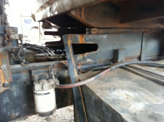 รถฮีโน่ 10 ล้อดั้ม 320 แรงม้า. ปี 49  สนใจติดต่อ 081 - 6079515