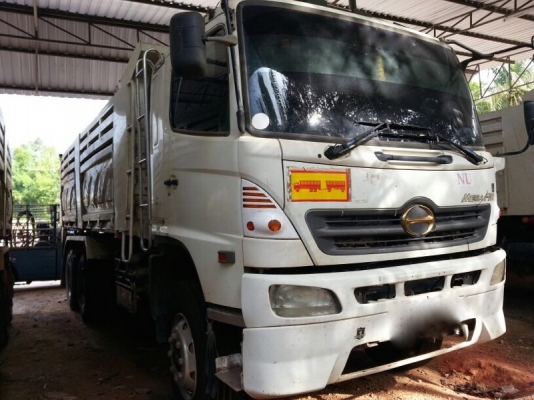 รถฮีโน่ 10 ล้อดั้ม 320 แรงม้า. ปี 49  สนใจติดต่อ 081 - 6079515