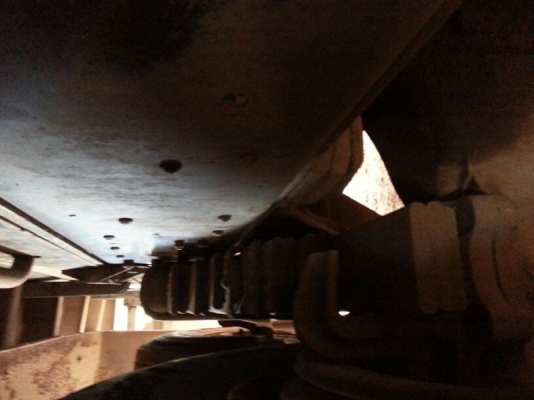 รถฮีโน่ 10 ล้อดั้ม 320 แรงม้า. ปี 49  สนใจติดต่อ 081 - 6079515